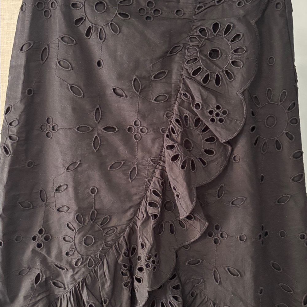 JCrew size M Black Eyelet Ruffle Skirt - Picture 2 of 4